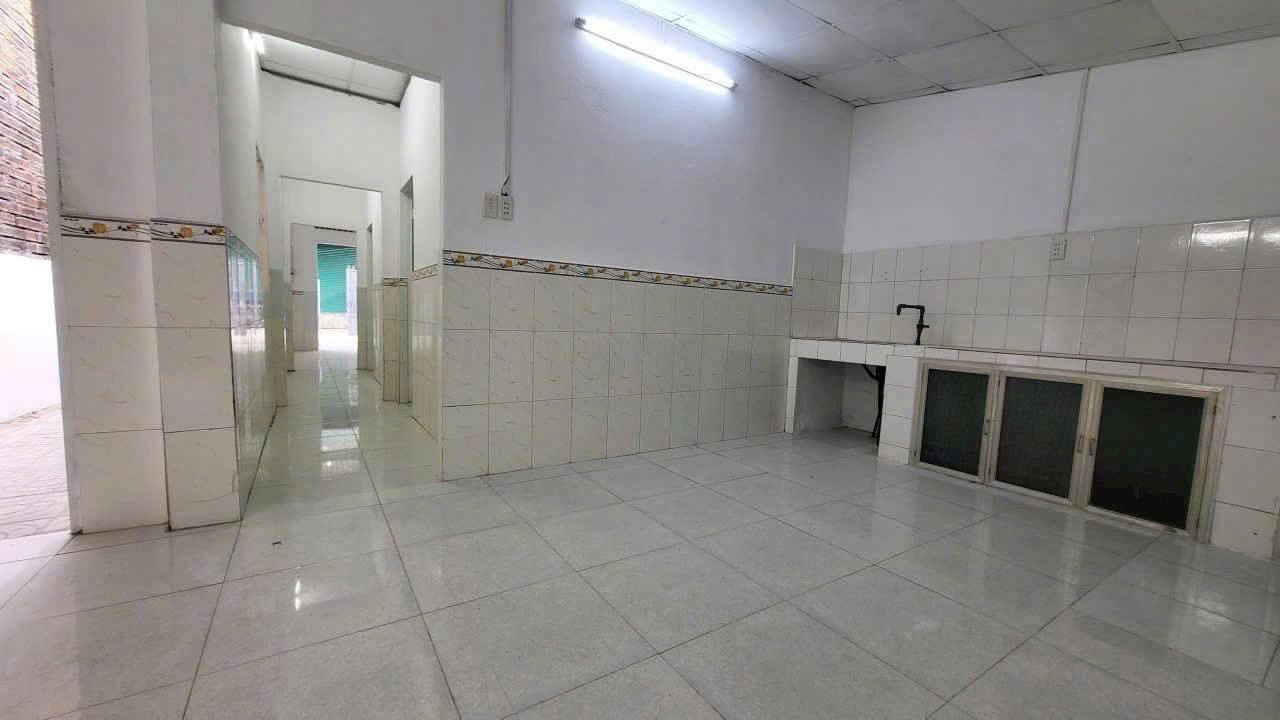 Nhà Hóc Môn 145.8m² Hướng Nam - Hẻm Xe Tải, Sổ Hồng Riêng