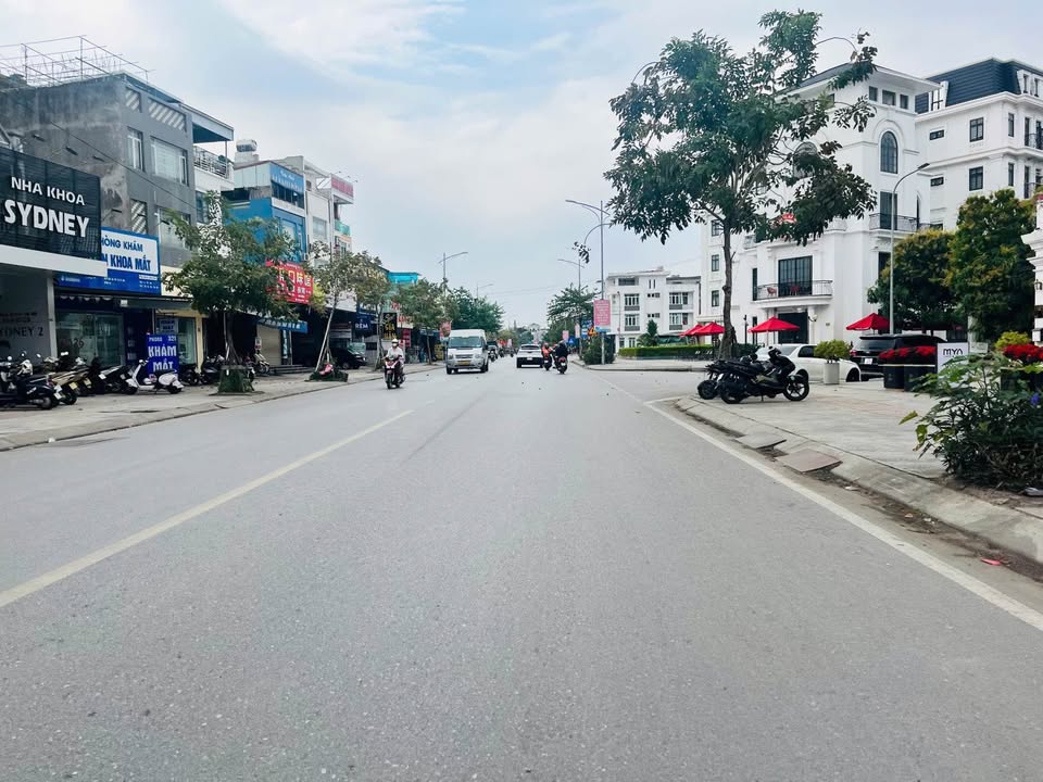 Nhà phố Đường Máng Nước An Dương | 90m² Mặt tiền kinh doanh