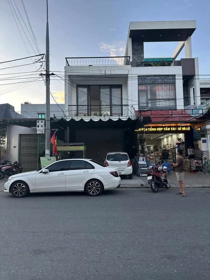 Nhà mặt tiền Trần Đình Nam 100m² giá 15 triệu - Vị trí kinh doanh đắc địa!