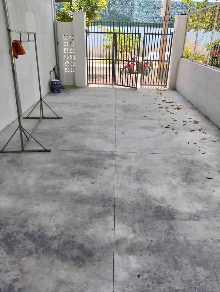 Nhà Nguyên Căn Mặt Tiền Huỳnh Tấn Phát, Quy Nhơn - 80m², Giá 4.2 Triệu/Tháng