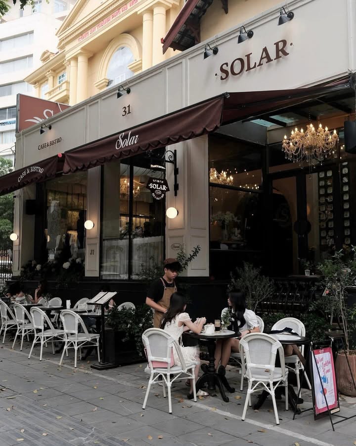 Cho thuê nhà mặt phố Hàng Lược, Hoàn Kiếm - 40m² x 4 tầng, kinh doanh đắc lợi