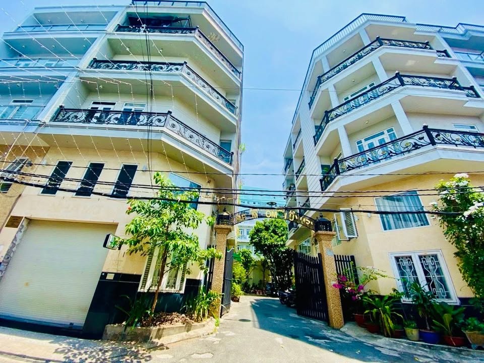 Nhà Thoại Ngọc Hầu Tân Phú 51m² Nở Hậu, 5 Tầng, Giá Giảm Sâu 9 Tỷ