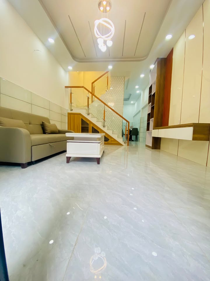 Nhà Phố Bình Tân 44m² - 2 Tầng Full Nội Thất, Sát Chợ Tên Lửa - 4.95 Tỷ