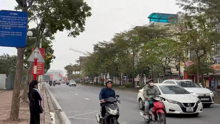 Nhà phố Cổ Linh Long Biên 82m² giá 39.9 tỷ - Mặt tiền kinh doanh