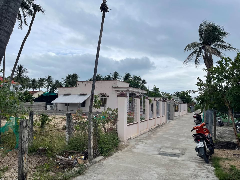 Bán Gấp Đất Vàng 450m² Mặt Tiền 3 Lối, Vạn Ninh - Tiềm Năng Sinh Lời Cao