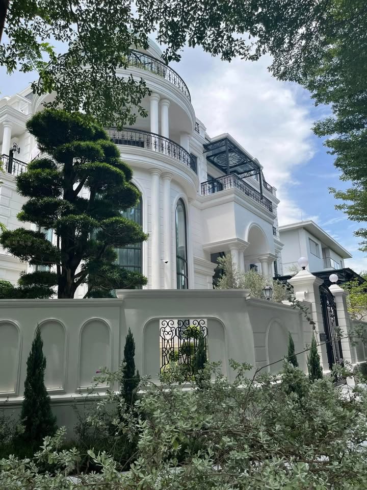 Biệt thự VIP Ciputra Tây Hồ 324m² - Vị trí đắc địa, xứng tầm chủ nhân!