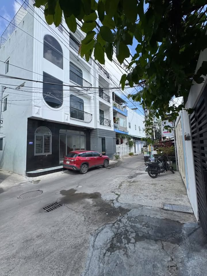 Nhà 4 Mê Trần Thị Kỷ, Quy Nhơn - 44m², Ô tô tránh, Full nội thất