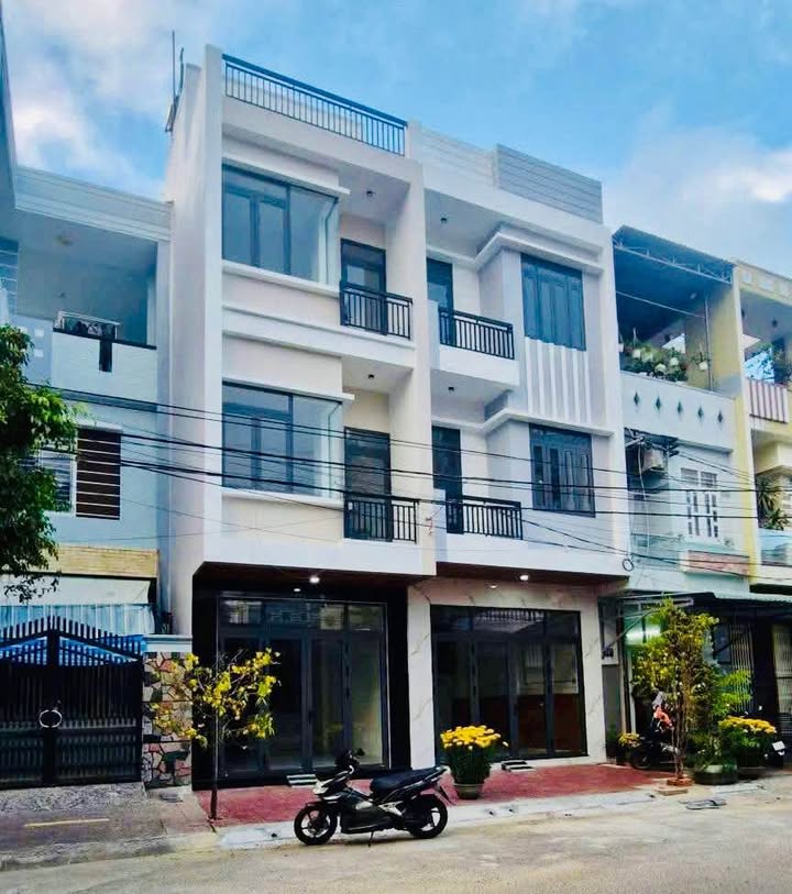 Nhà Mặt Tiền Ghềnh Ráng, Quy Nhơn - Kinh Doanh, Ở Ngay 43-53m²