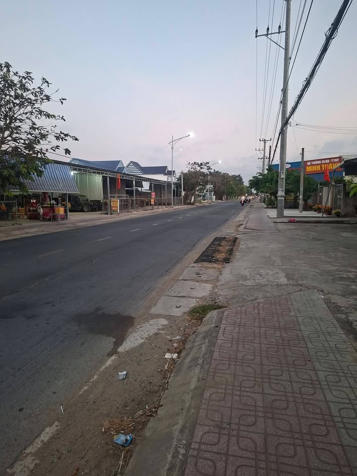 Nhà Mặt Tiền Tỉnh 862, Tân An - 207m², 4PN, Giá 2.85 Tỷ