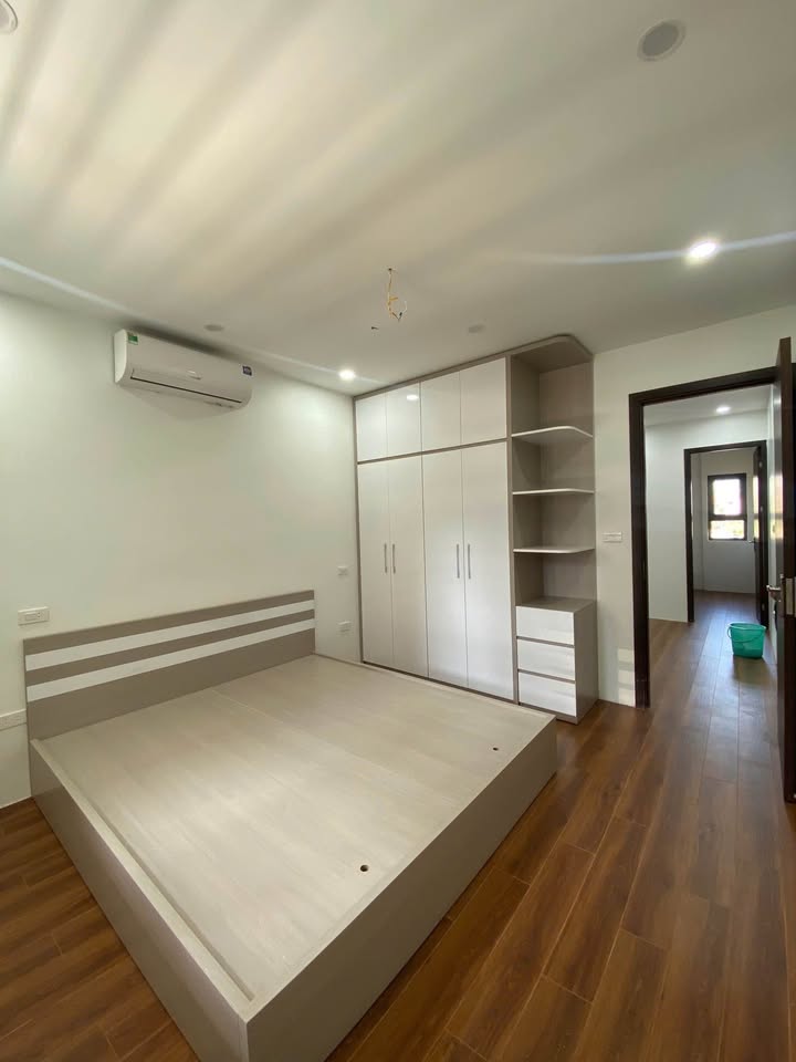 Thuê căn hộ tập thể Quan Nhân 50m² - 8 triệu - Full nội thất mới!