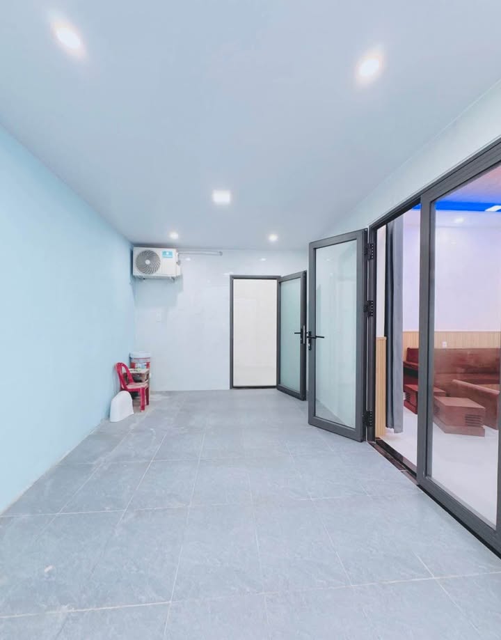 Nhà 2 Tầng 100m² Mặt Tiền Hoàng Diệu, Hải Châu - 3.75 Tỷ TLCC