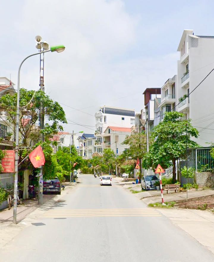 Nhà Phố Kinh Doanh Sơn Tây 80m² - Dòng Tiền 7 Tỷ - Sổ Đỏ Sẵn Sàng