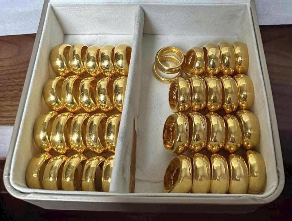 Đất nền Long Biên 40m² - Lô góc, ô tô vào, tiềm năng tăng giá!