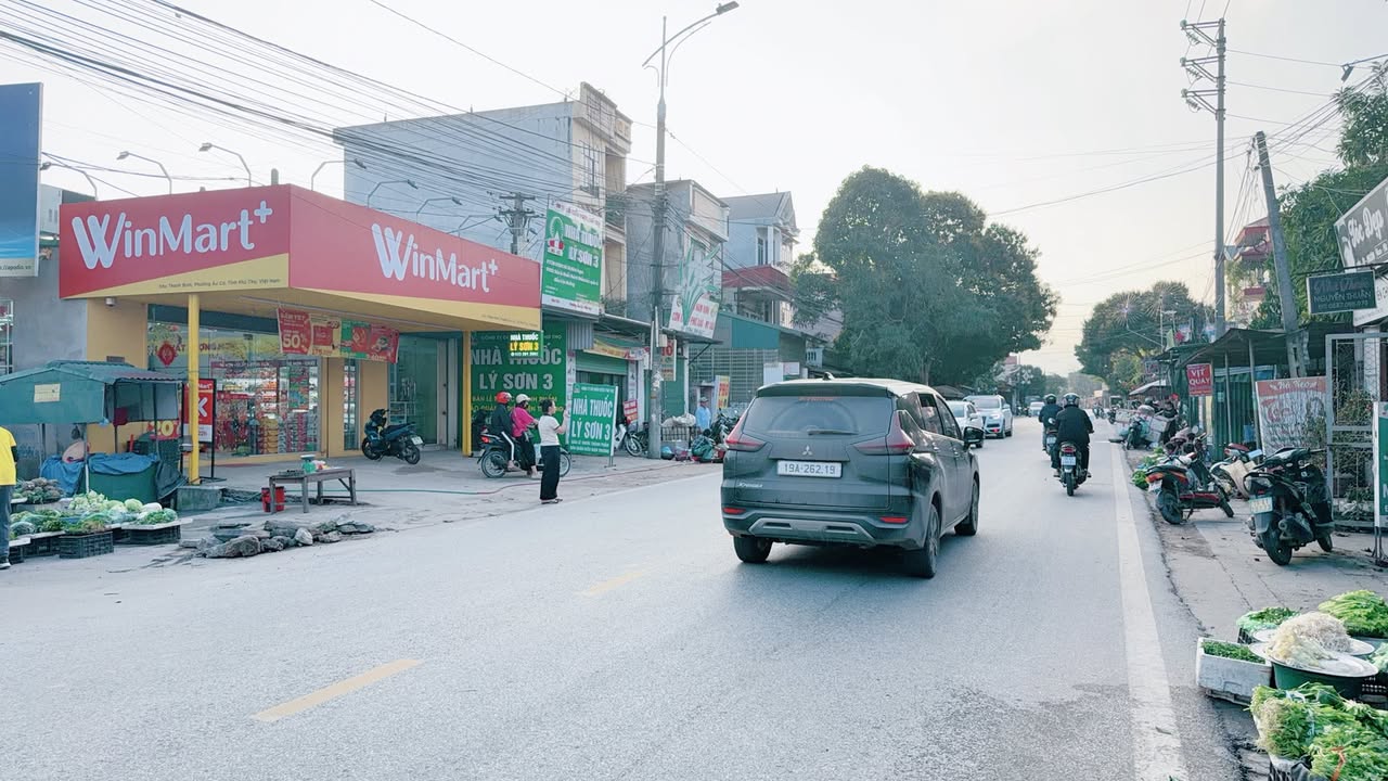 Bán Đất Tặng Nhà Mặt Tiền Trường Chinh, Phú Thọ - 178.7m² Thổ Cư