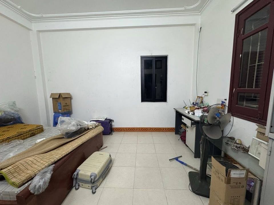 Nhà Lô Góc 4 Tầng 63m², Ô Tô Vào Nhà - Cổ Linh, Long Biên