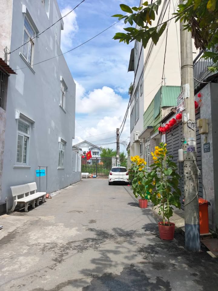 Đất nền Đường 102, TP Thủ Đức 53m² hơn 4 tỷ - Sổ đỏ chính chủ!