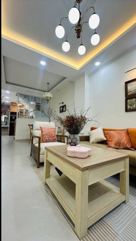 Bán nhà Tô Hiến Thành Quận 10 42m² giá 7 tỷ - Ô tô vào tận nhà!