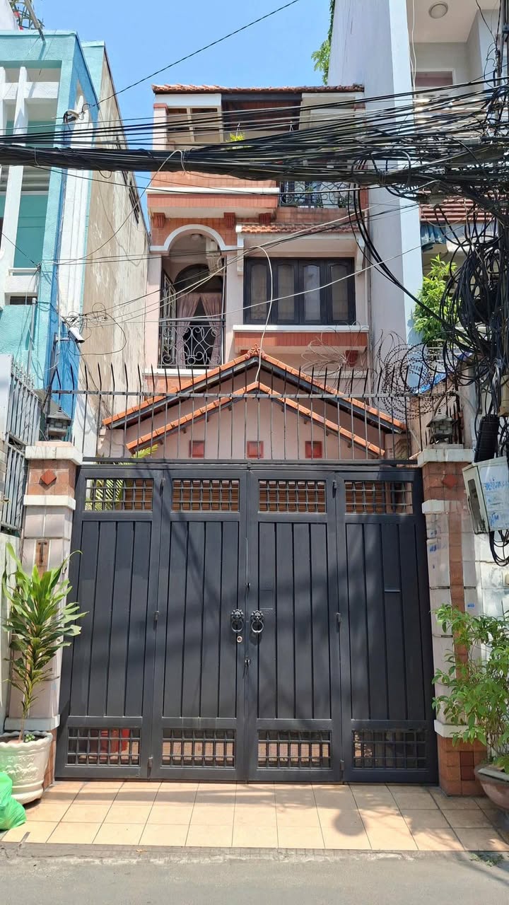 Bán nhà phố Thành Thái Quận 10 - 72m² - Ô tô vào tận nhà!