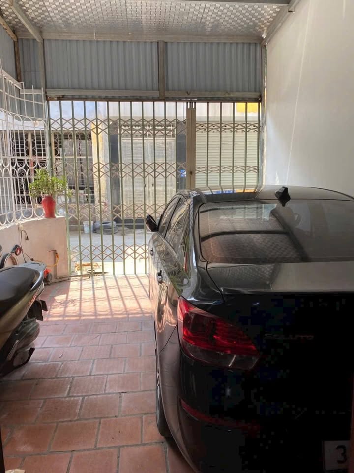 Nhà 100m² Cẩm Thượng, 2 Mặt Đường Ô Tô - Giá 3.2 Tỷ