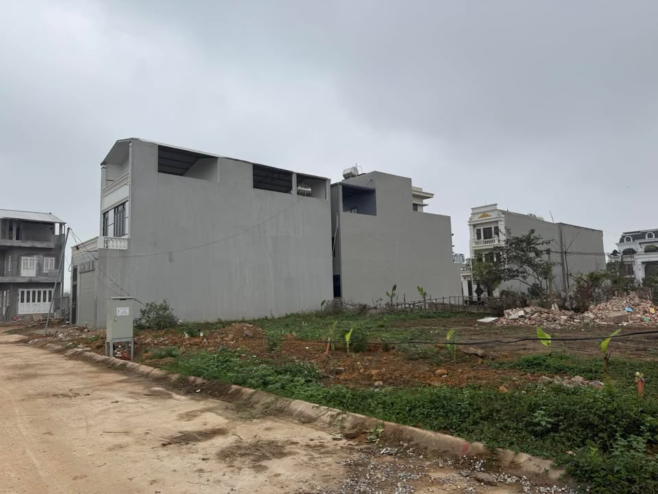 Đất nền Thanh Trù Vĩnh Yên 100.8m² giá 3 tỷ - Sổ đỏ chính chủ!