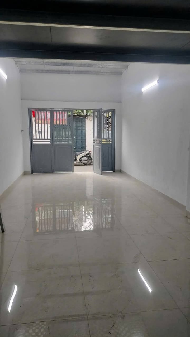 Nhà riêng Thạch Bàn 46m² giá 6 triệu - Ô tô vào tận nhà!