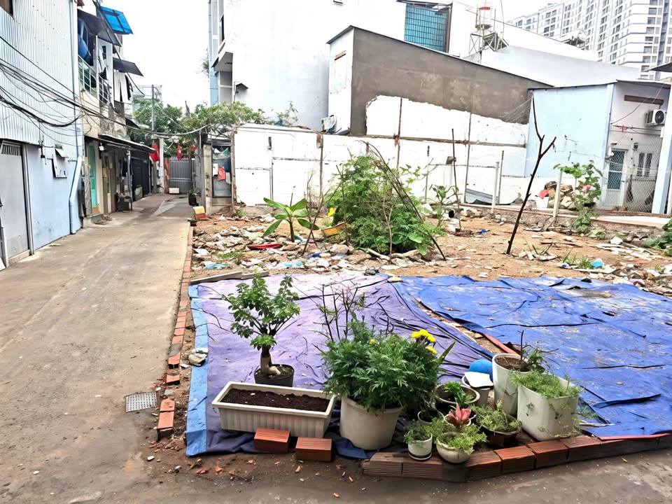 Đất Lô Góc Nguyễn Văn Quỳ, Q7 - 75m² Nở Hậu, 2 Mặt Tiền - 6 Tỷ