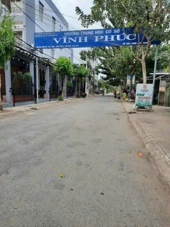 Đất thổ cư 300m² Phường Phú Tân, Bến Tre - Sổ đỏ sẵn, vị trí đắc địa