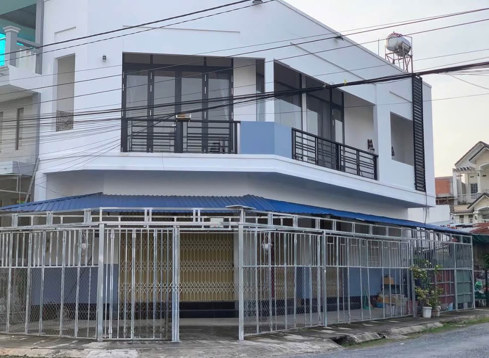 Nhà 2 mặt tiền Tây Khánh 8 Long Xuyên 140m² 7tr - Ô tô vào nhà