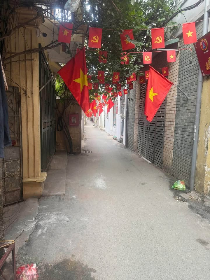 Nhà nguyên căn Xuân La 50m² giá 10 triệu - Sẵn sàng ở ngay!