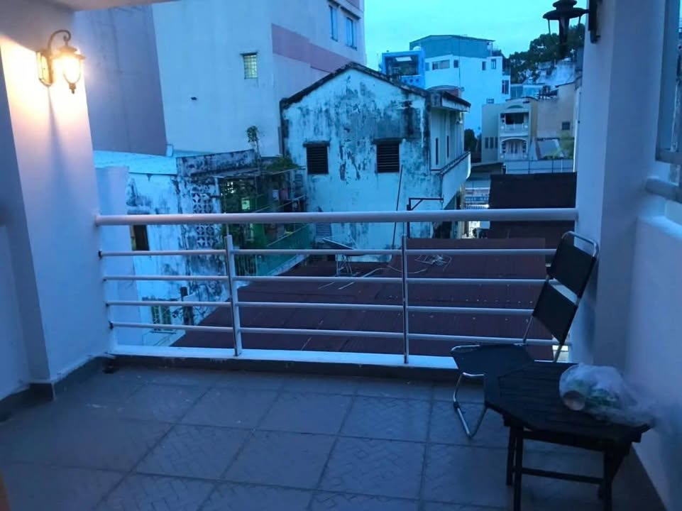 Nhà 4PN Nguyễn Duy Dương Q10 - 49m², 8 Tỷ - Sổ Hồng, Tặng Nội Thất