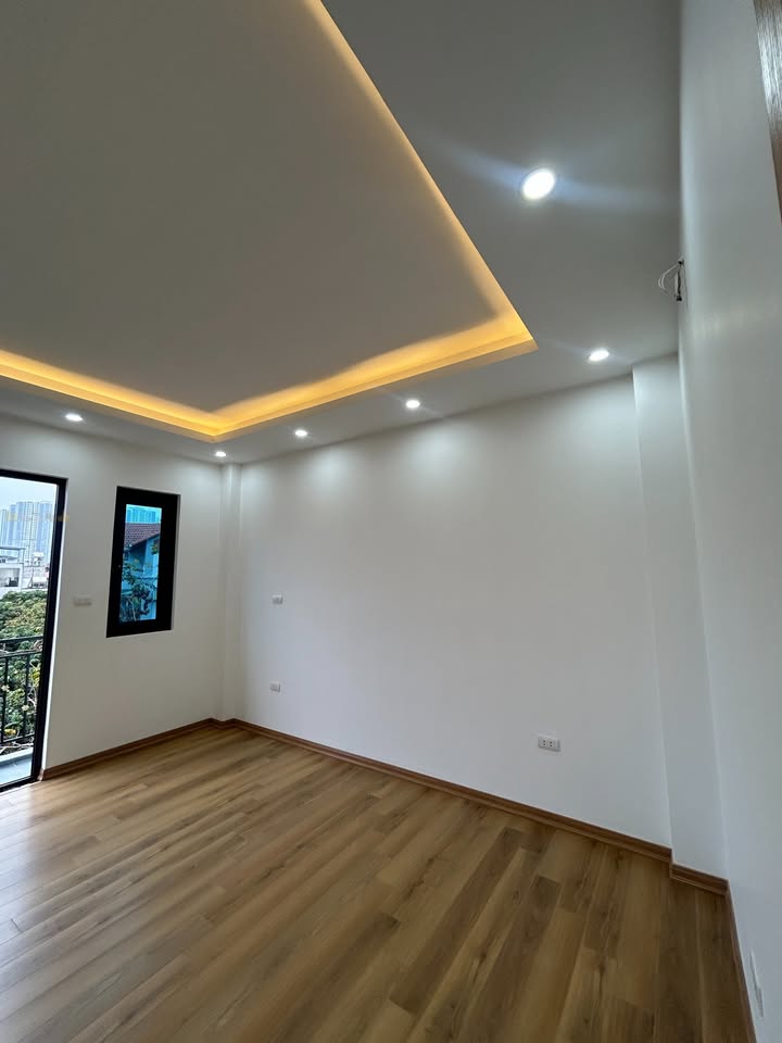 Nhà riêng Tây Mỗ 50m² - Vị trí đẹp, 6 tầng thang máy, 8 tỷ!