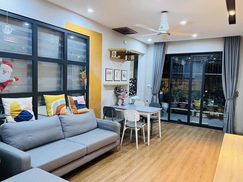 Căn hộ tập thể Ngõ 319 Tam Trinh 110m² - Full nội thất!