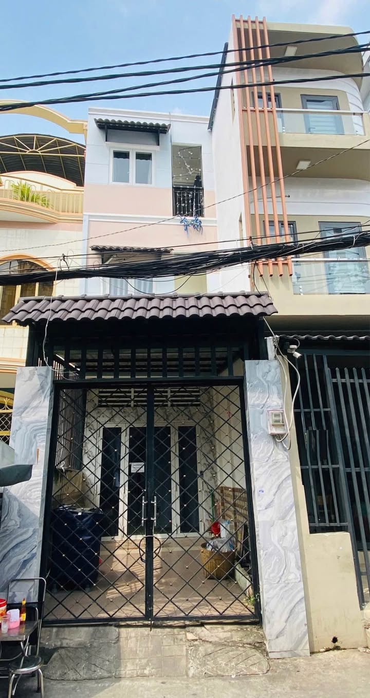 Cho thuê nhà 74m² Quận 10, hẻm xe hơi - 18 triệu/tháng