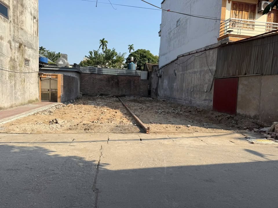 Đất nền Thôn Tiền Đông Tiến 105m² 3 tỷ - Đường to ô tô