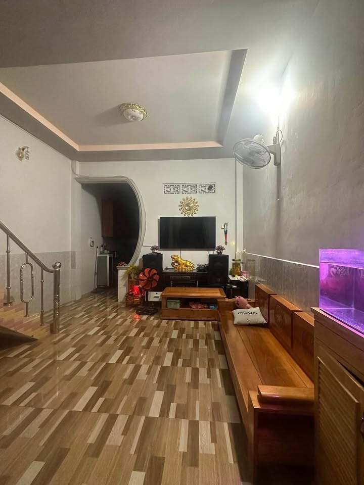 Nhà riêng Phường Long Bình 40m² giá 1.199 tỷ - Sẵn sàng ở ngay!