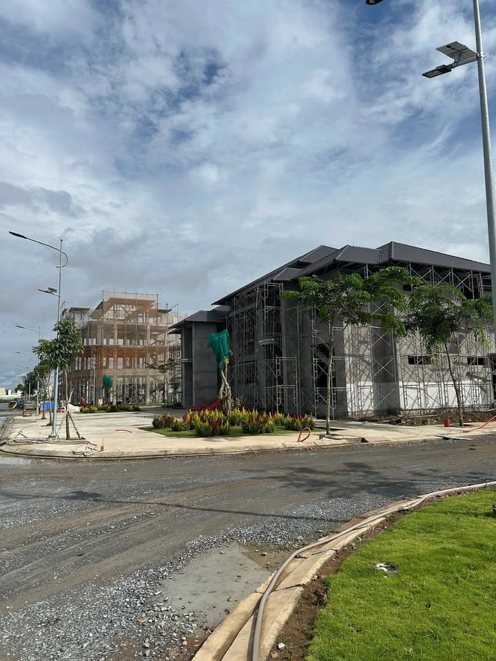 Nhà Phố 2 Mặt Tiền SENSE FESTI Vĩnh Long - Kinh Doanh Sầm Uất, Hơn 7 Tỷ