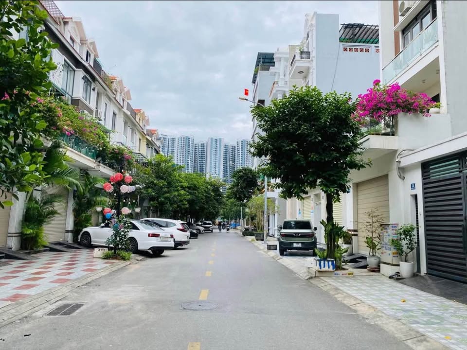 Nhà Mặt Phố Quán Nam 92m² - Vị trí đắc địa tại Hải Phòng!