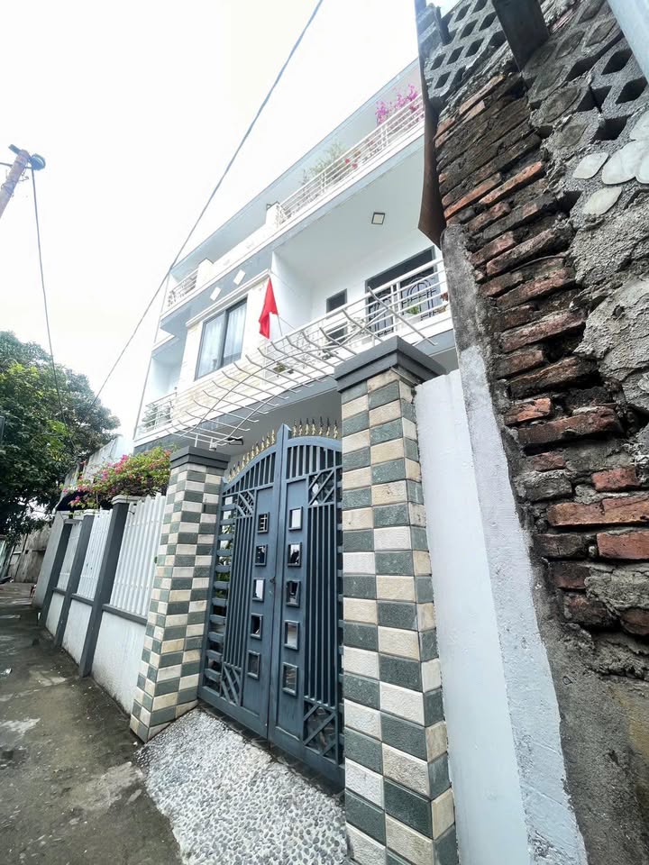 Nhà riêng Ngũ Hành Sơn 114m² - 2 mặt kiệt, ô tô vào tận nhà!