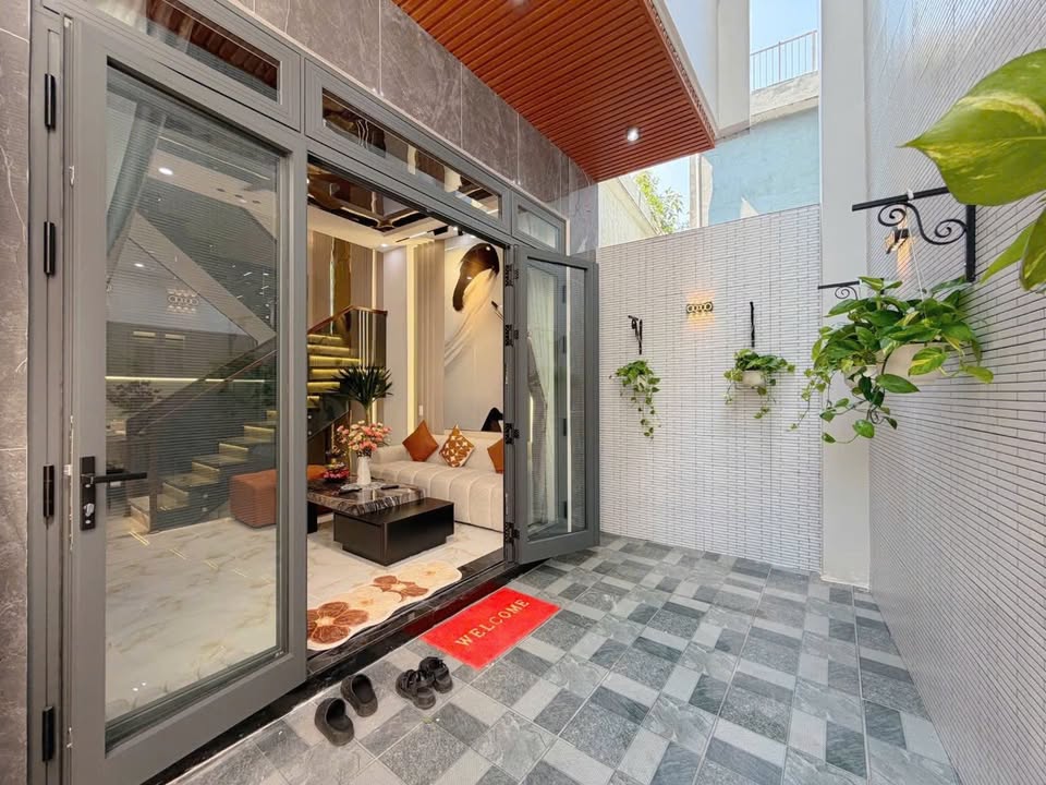 Nhà 64m² Hải Châu - Sổ hồng 3PN, Sân chill đón gió biển