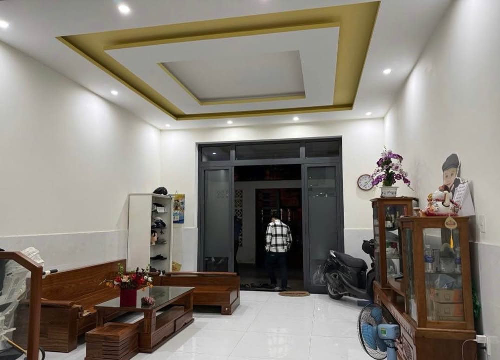 Bán nhà mặt tiền Ngô Thế Vinh Hải Châu 100m² - Vị trí đẹp, sổ hồng sẵn