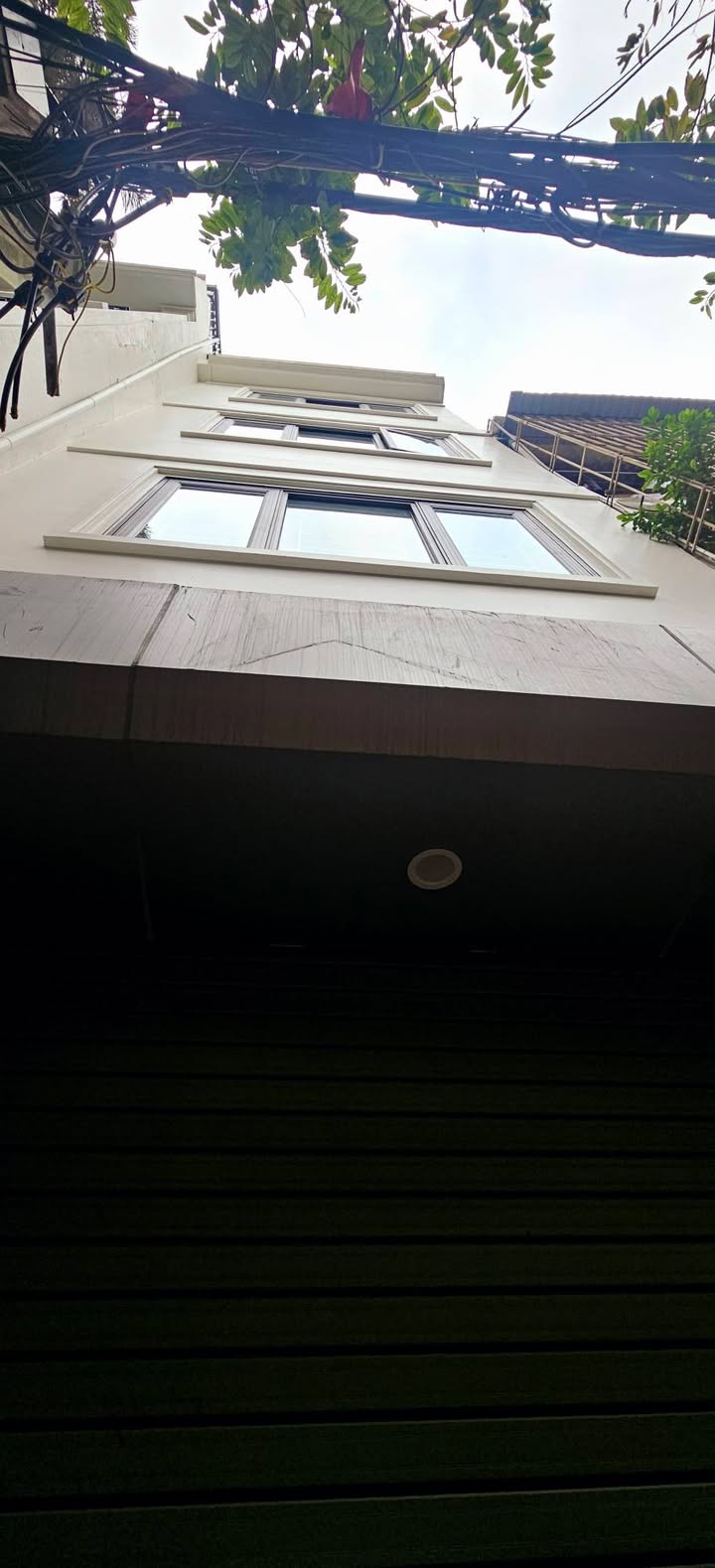 Nhà 5 Tầng Thang Máy Trần Khát Chân, Hai Bà Trưng - 42m², 7 Ngủ, Giá 11 Tỷ