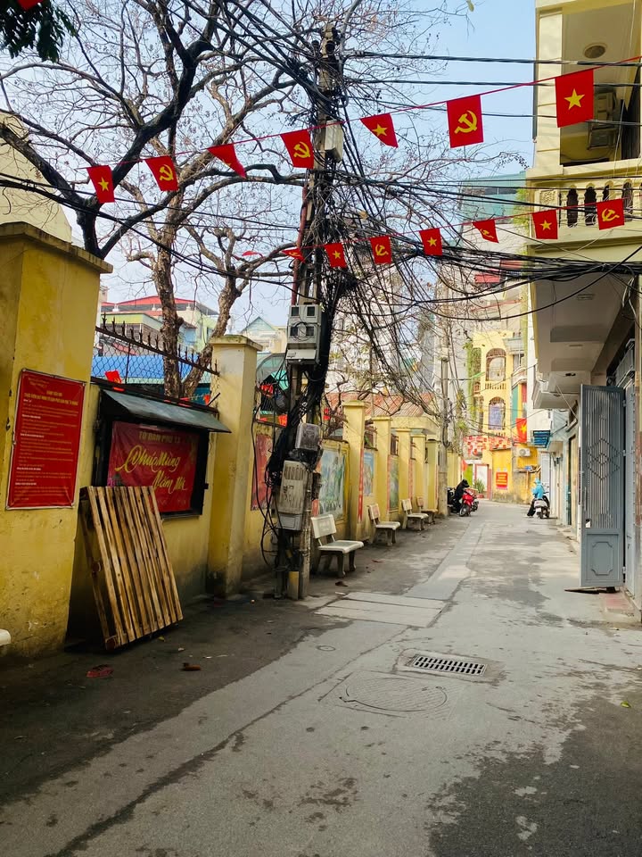 Nhà Riêng Hoàng Văn Thái 50m² giá 16 tỷ - Ô tô vào tận nhà!