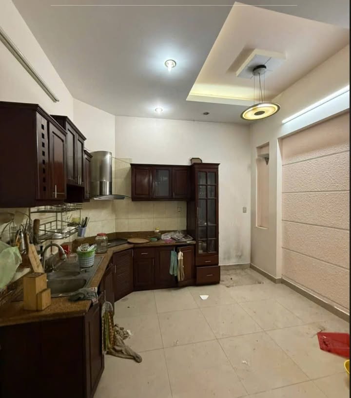 Nhà 3 Tầng Bùi Viện Q1 - Dòng Tiền 200 Triệu/Năm - Sẵn Sàng Đầu Tư