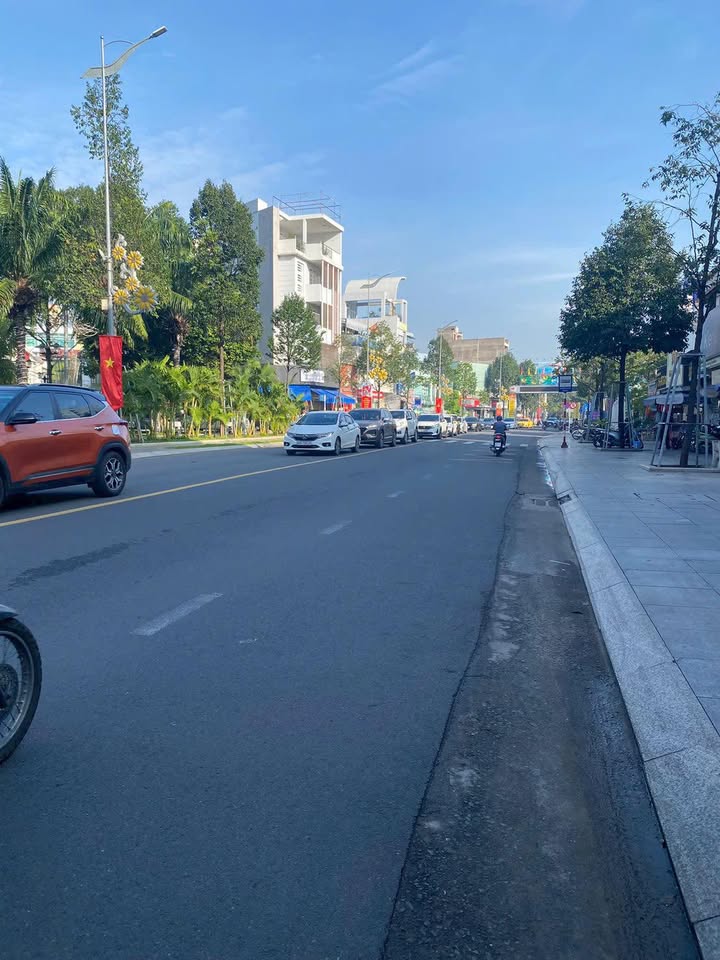 Nhà Phố 7.2 Tỷ Đường Hà Huy Giáp Biên Hòa - 108m² Sổ Hồng