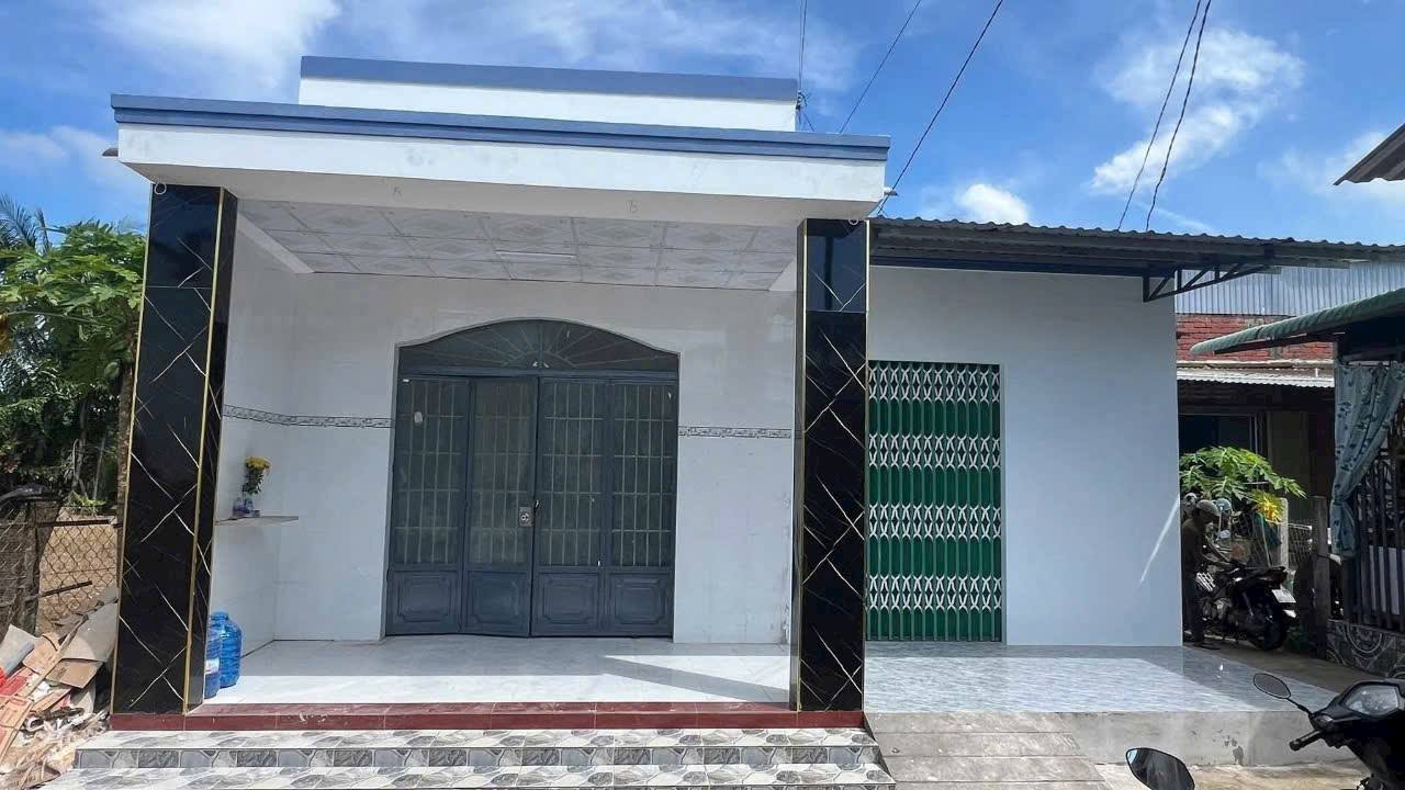 Nhà Riêng Vĩnh Thành, Chợ Lách 172m² - Sẵn Sàng Ở Ngay!