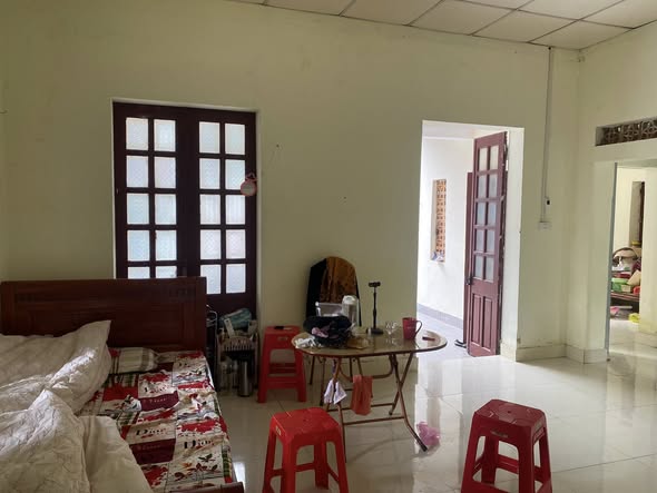 Bán nhà cấp 4 Thị trấn Hà Trung 100m² giá 850 triệu - Vị trí đẹp giá tốt hiếm có!