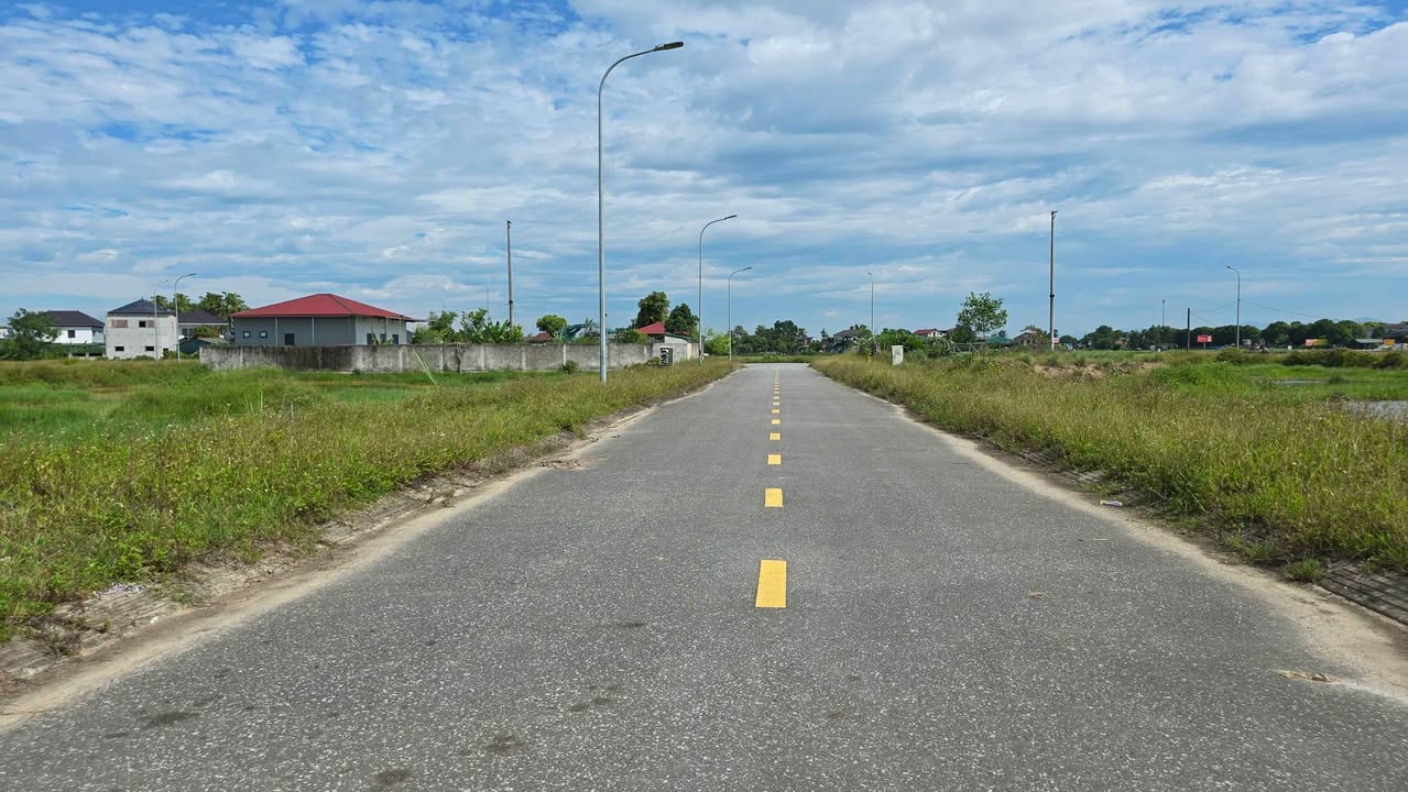 Đất nền Thạch Đài, TP Hà Tĩnh 200m² - Đường to ô tô, tiềm năng sinh lời!