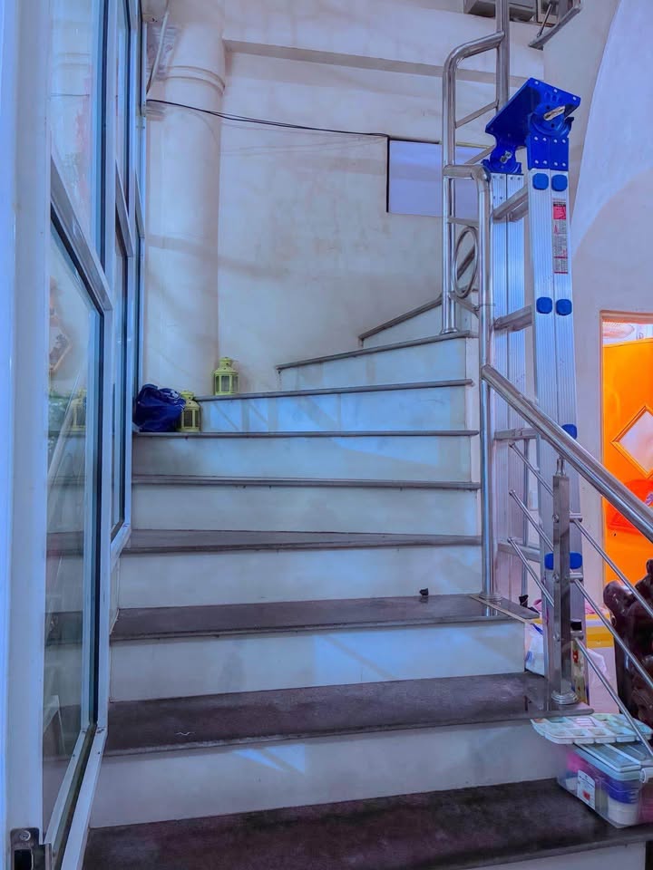 Nhà riêng Ngõ Văn Cao 80m² chỉ 1.75 tỷ - Sẵn sàng ở ngay!