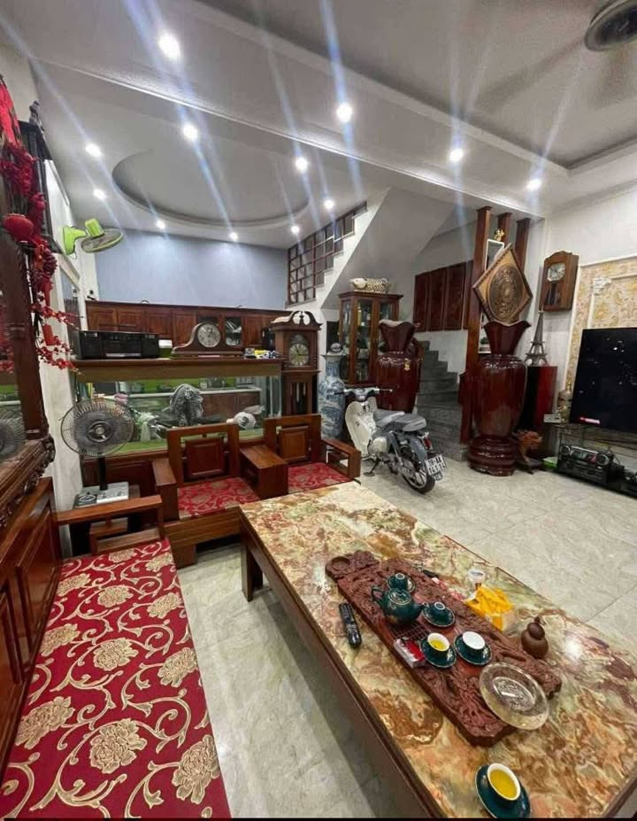 Bán nhà 3 tầng Trần Quang Khải, Nam Định - 42m², 2.85 tỷ, Sẵn Sàng Ở Ngay