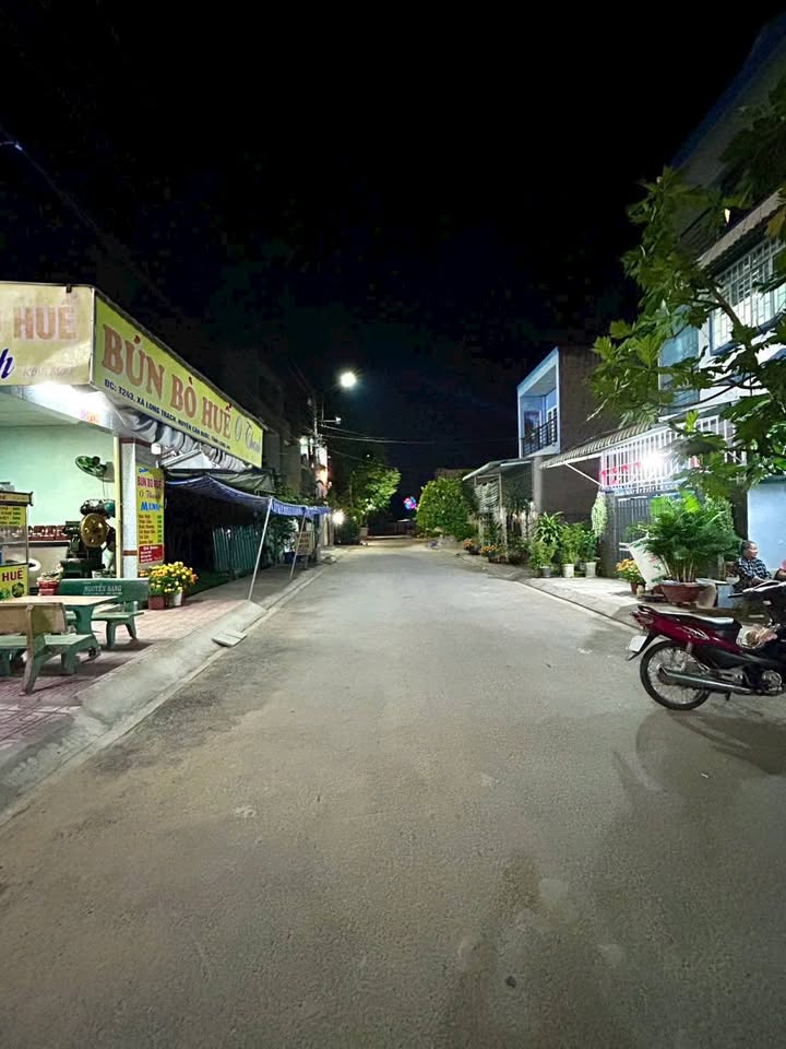 Nhà Phố Long An 84m² ngay Cầu Tràm - Mặt tiền kinh doanh đắc địa!